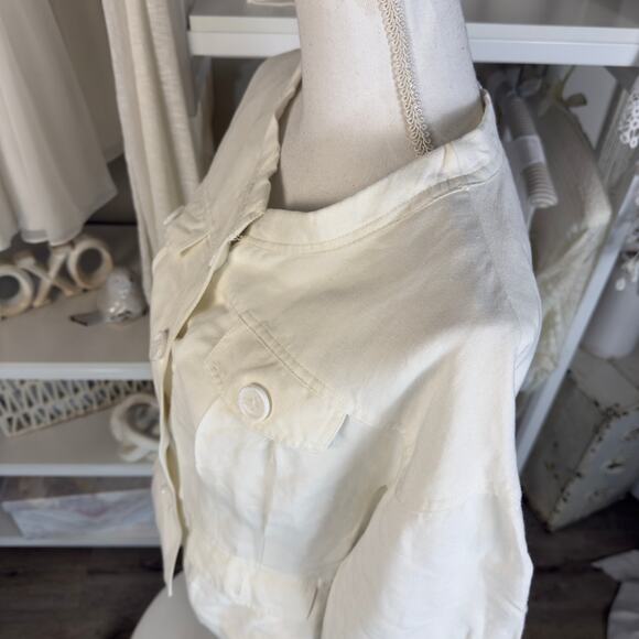 Zara Basic Women’s sz. Medium white jacket, demure, elegant, sophisticated #3739 - Picture 4 of 7